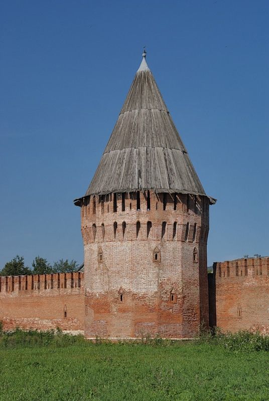 Группа русские башни. Долгочевская башня башни Смоленской крепостной стены. Долгочевская башня Смоленск. Смоленская крепость. Долгочевской башни Смоленской крепостной стены..