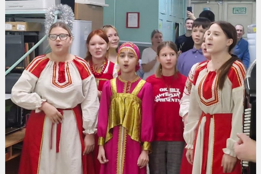 Ансамбль саксофонов novo. Ново ансамбли. Саксофонист в оркестре. Ново ансамбли. Ансамбль саксофонов.