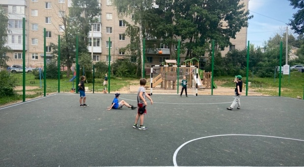  Новую футбольную площадку построили в Смоленске