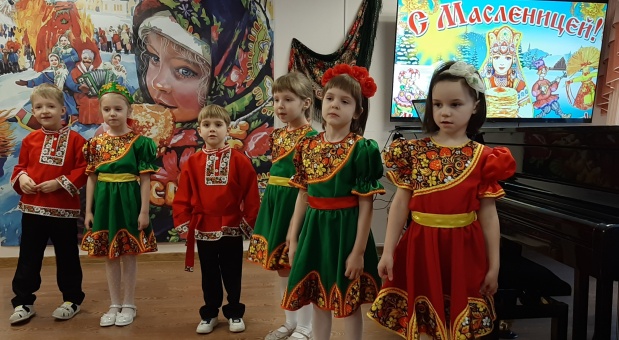 В Детской музыкальной школе № 5 имени В.П. Дубровского Смоленска отметили Масленицу