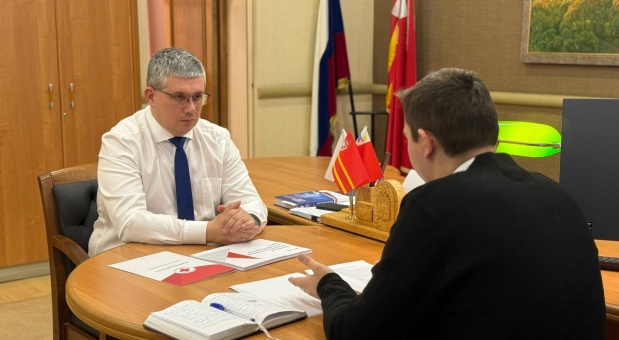 Александр Новиков провел рабочую встречу с председателем Смоленского регионального отделения «Российский Красный Крест» Алексеем Масляным