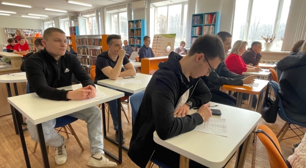 Культурно-просветительская акция «Гагаринский диктант» прошла в Смоленске