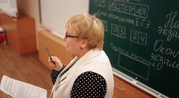 Последние звонки в школах Смоленска прозвучат 26 мая