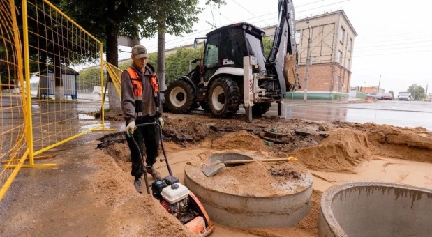 В Смоленске проводят капитальный ремонт сетей водоснабжения