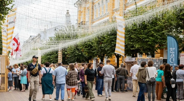 Губернатор Василий Анохин пригласил смолян и гостей города на фестиваль «ГастроЛето в Смоленске»