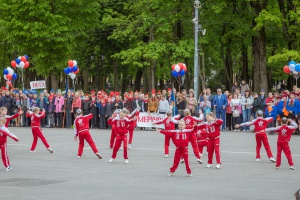 Праздник детства на площади Ленина
